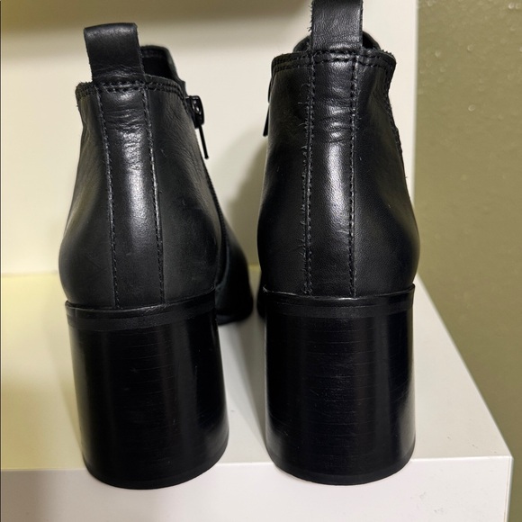 Lucky Brand - Picture 5 of 6